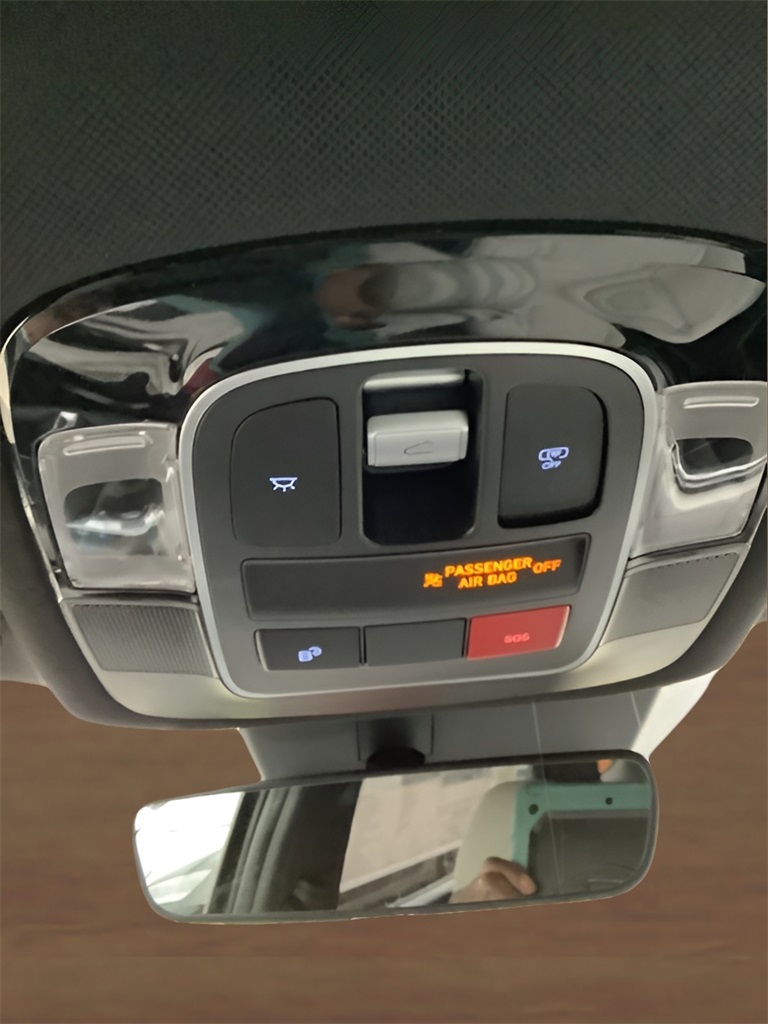 Vehicle image 33 of 33