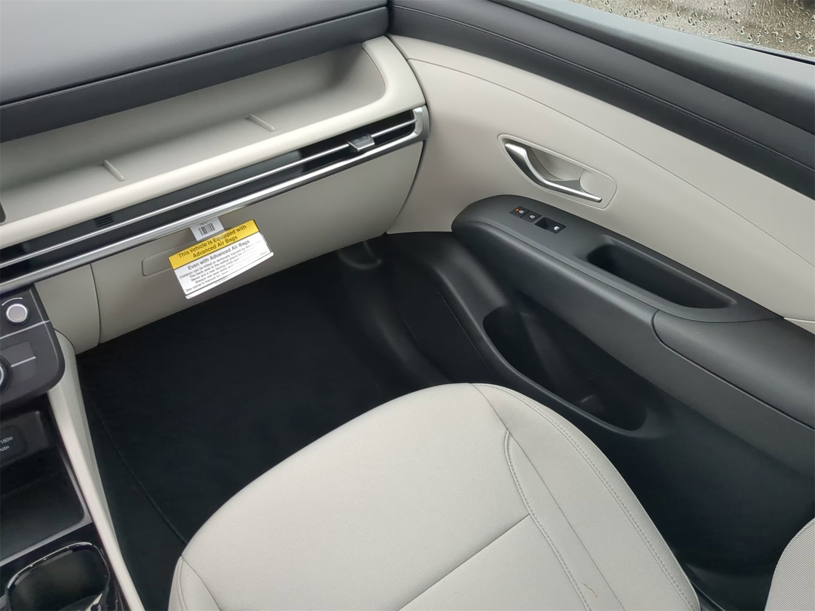 Vehicle image 22 of 38