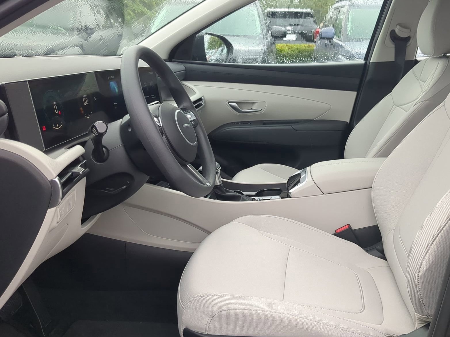 Vehicle image 25 of 38