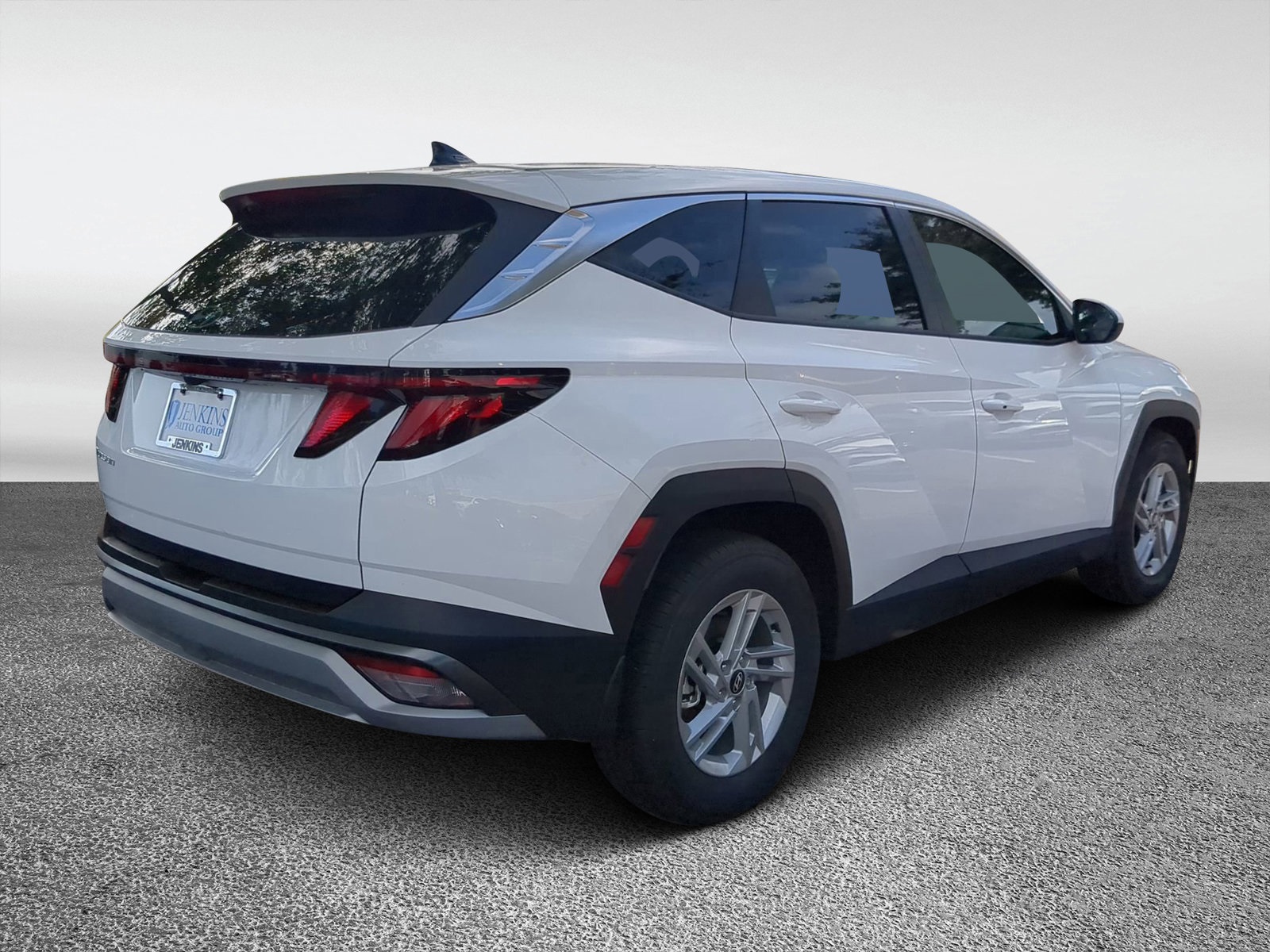 Vehicle image 5 of 38