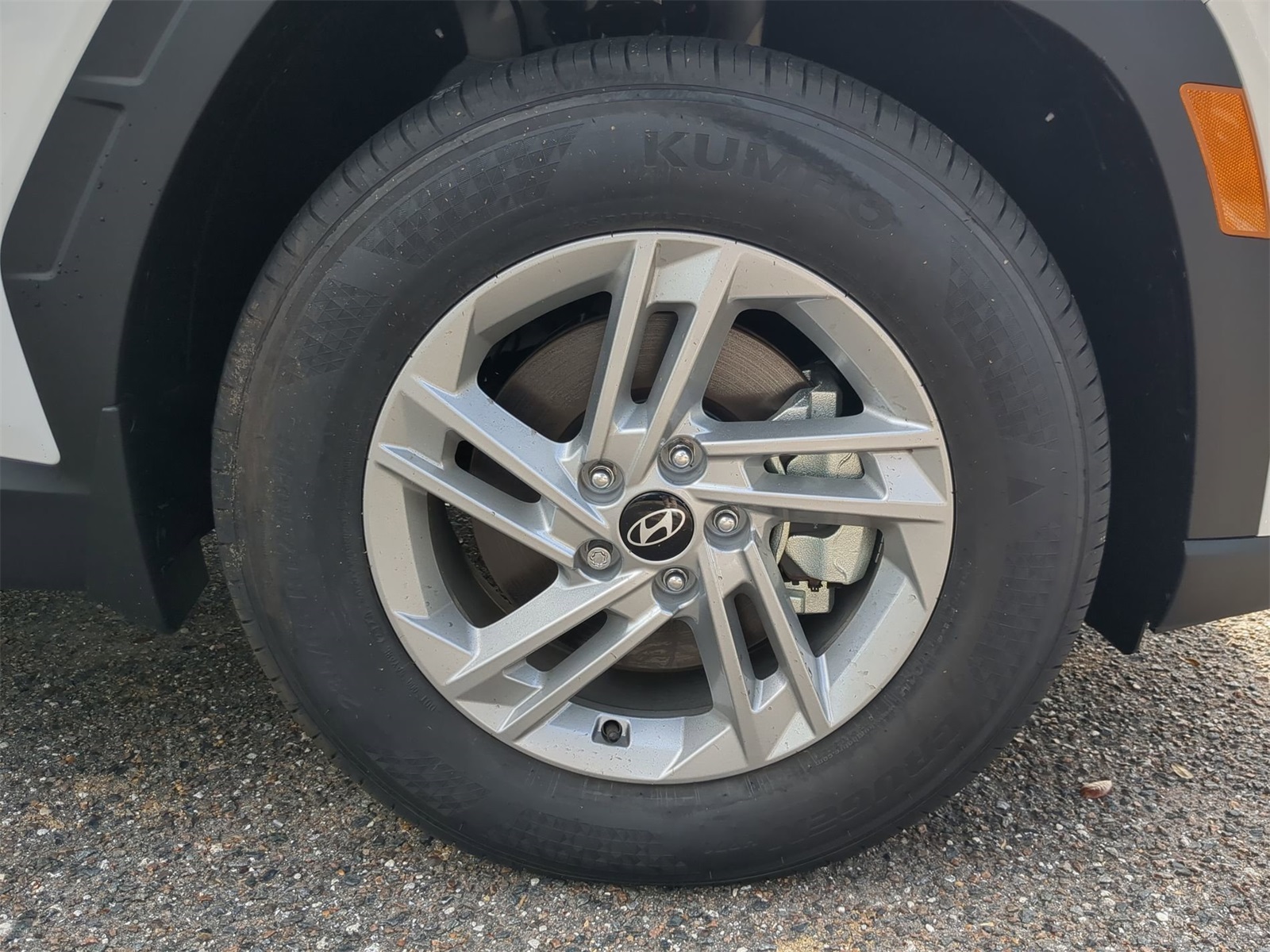 Vehicle image 18 of 38