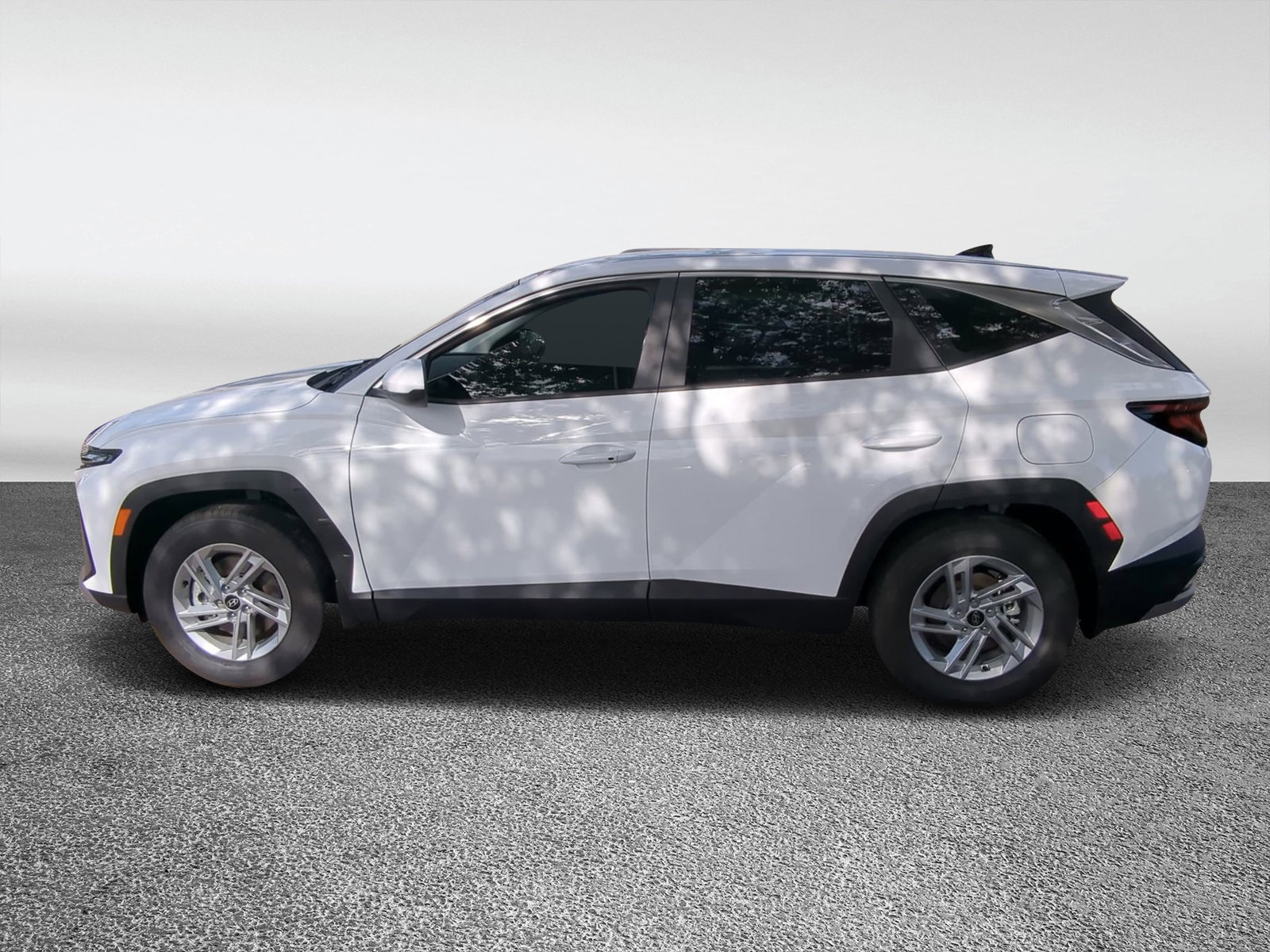 Vehicle image 8 of 38