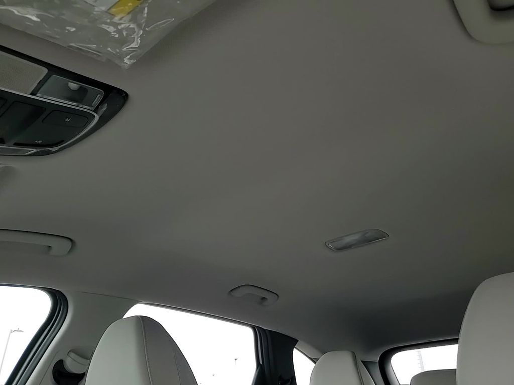 Vehicle image 22 of 23