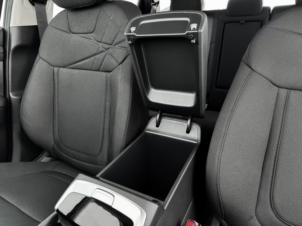 Vehicle image 21 of 26