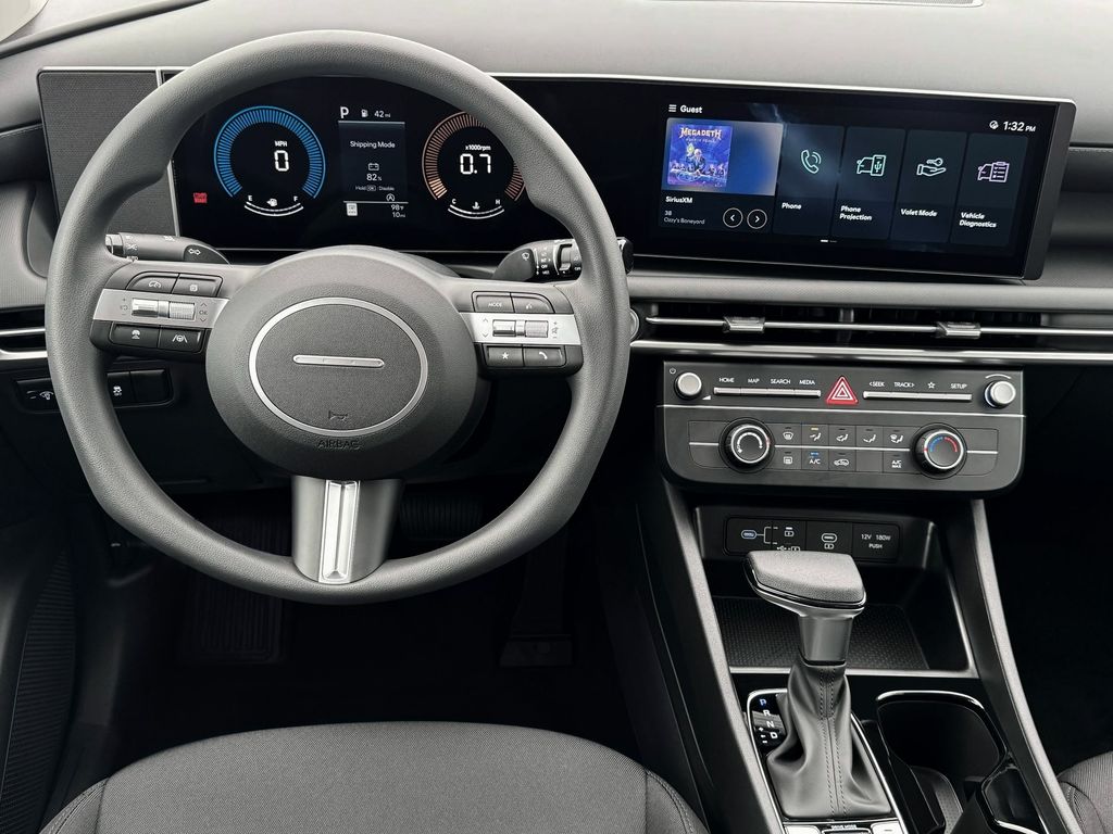 Vehicle image 20 of 26