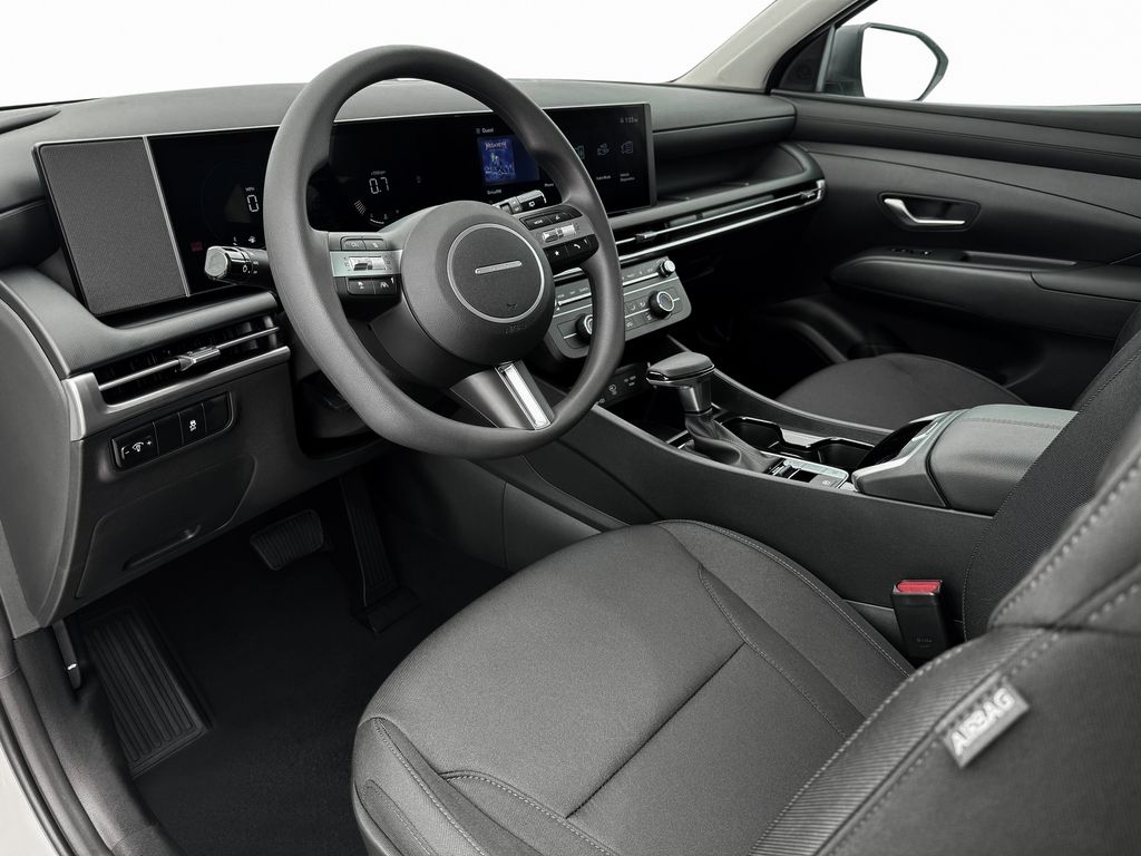 Vehicle image 16 of 26
