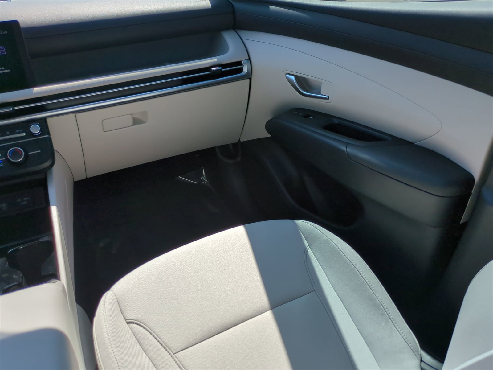 Vehicle image 23 of 38