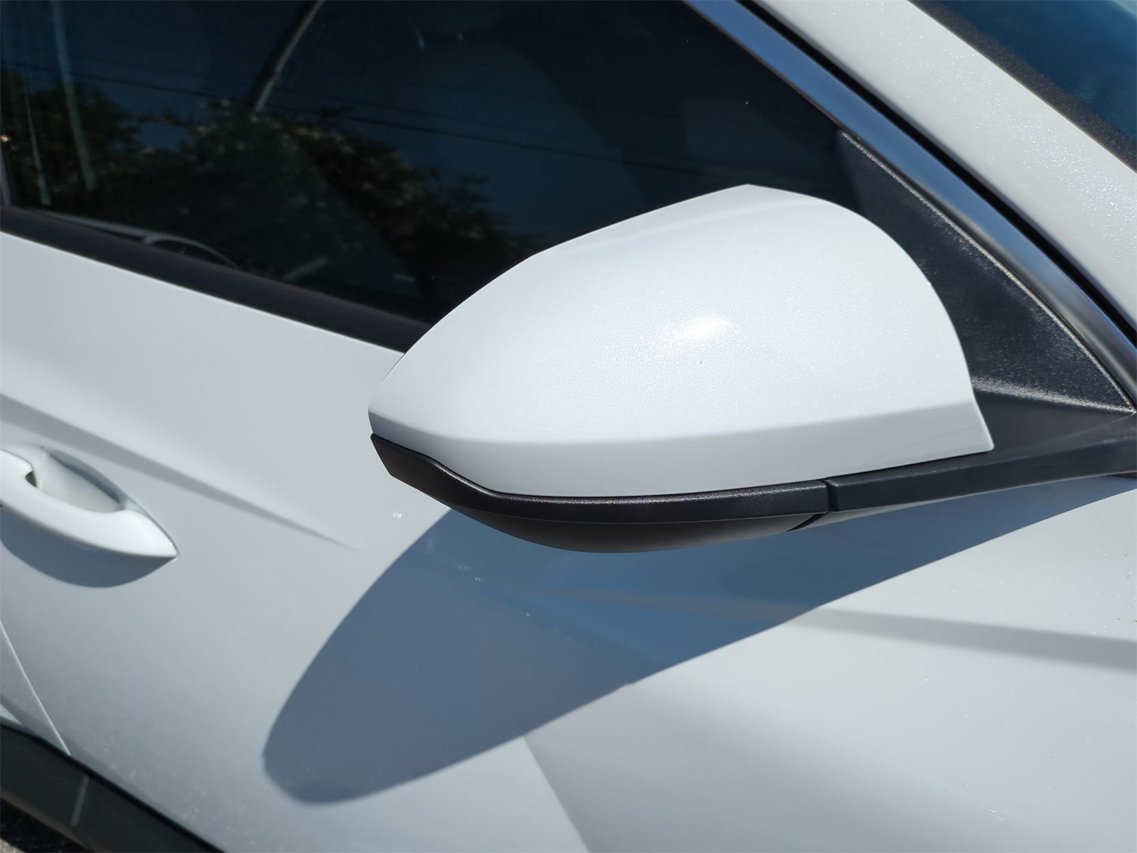 Vehicle image 17 of 38