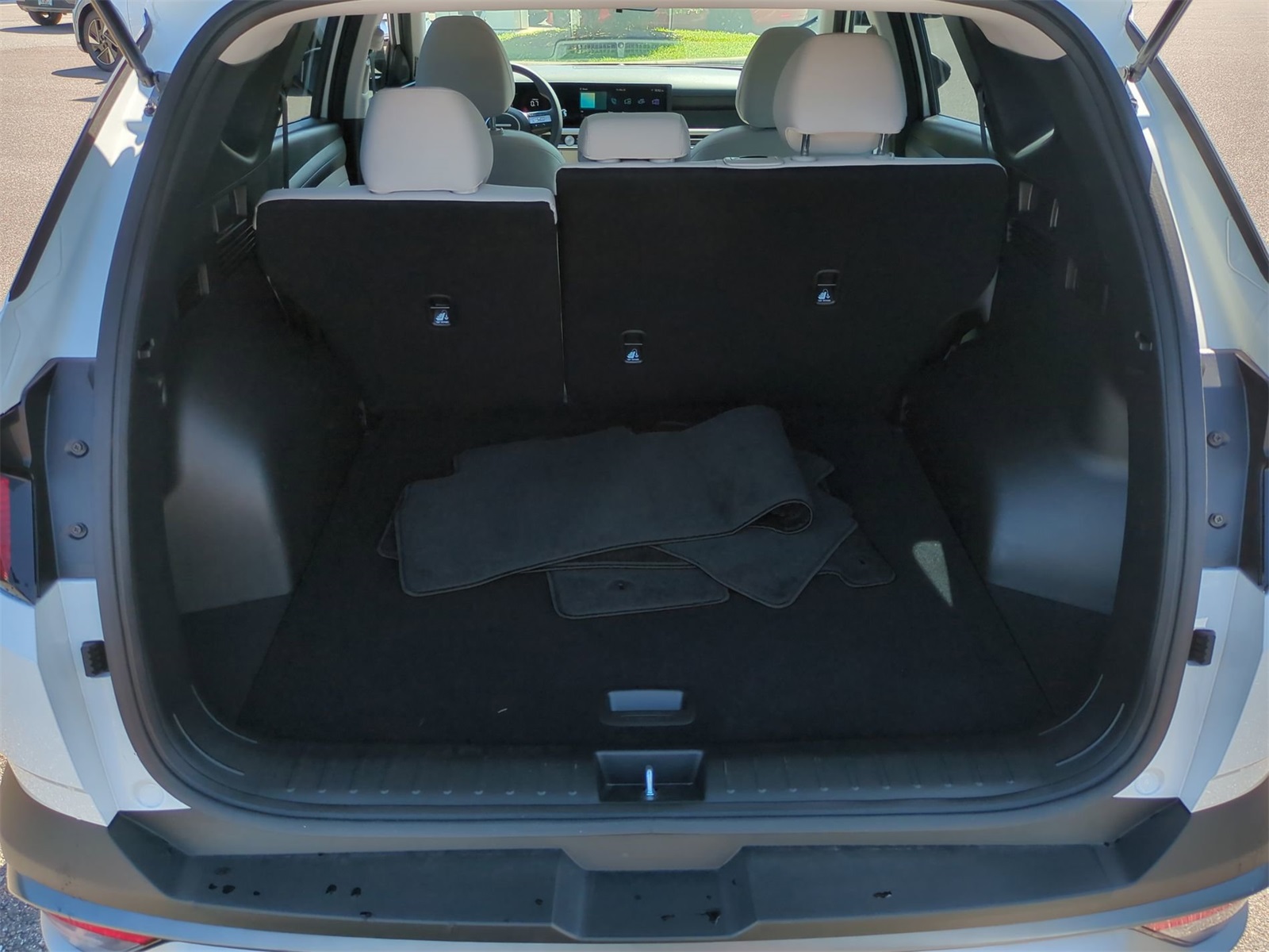 Vehicle image 19 of 38