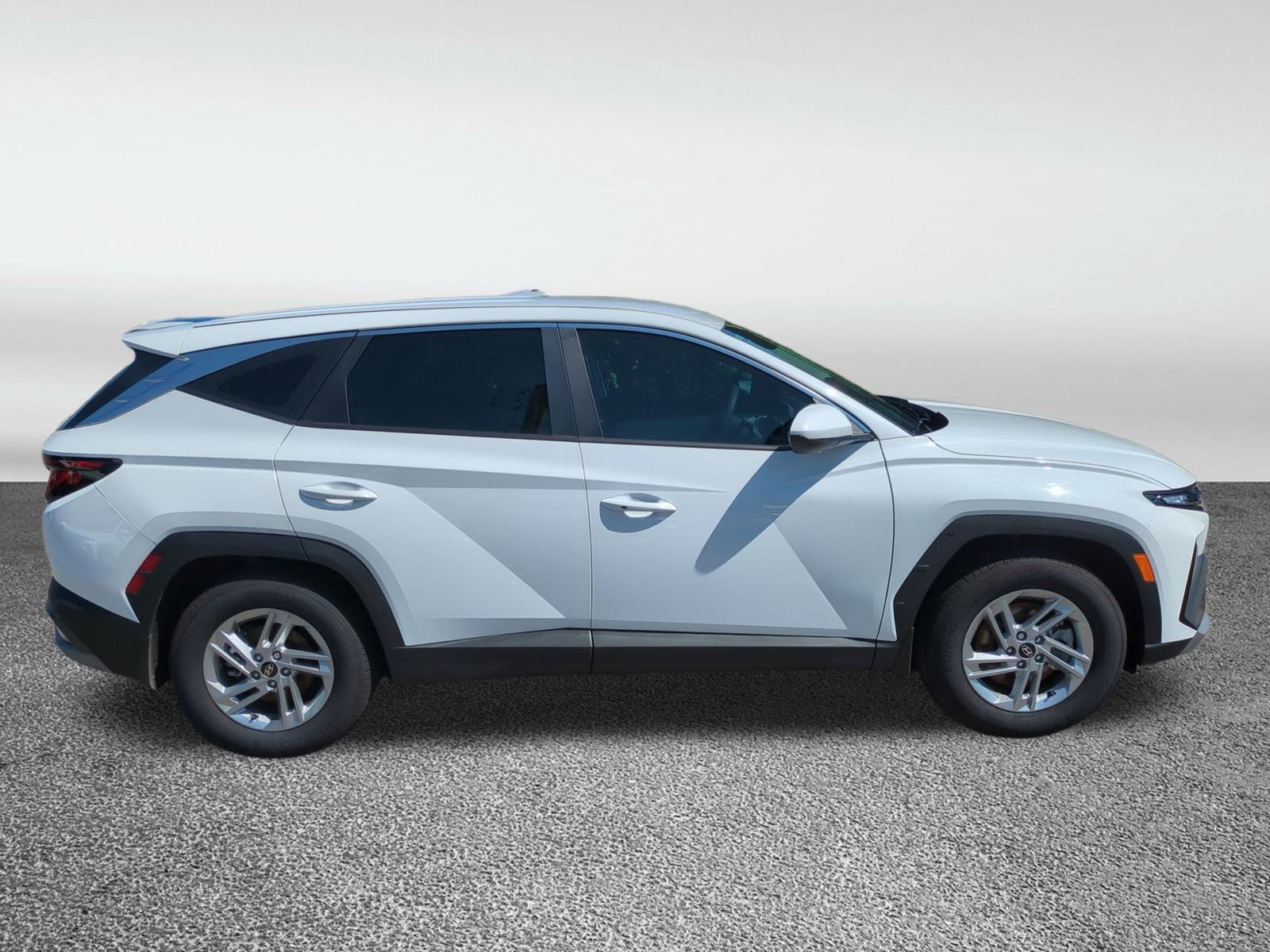 Vehicle image 4 of 38