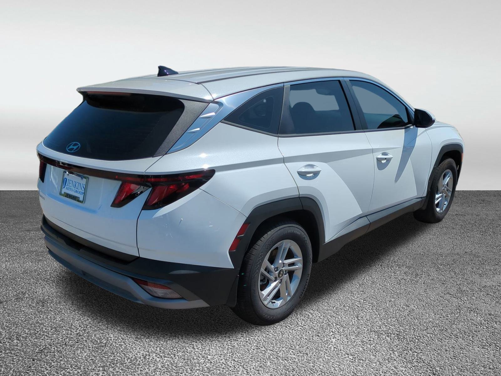 Vehicle image 5 of 38