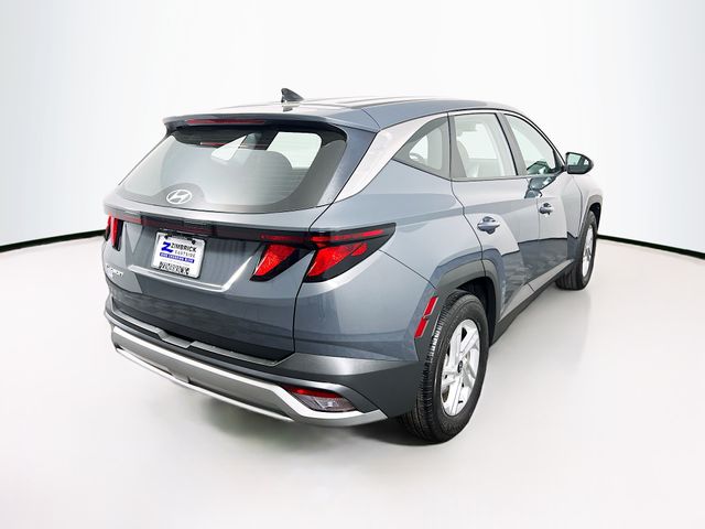 Vehicle image 4 of 24