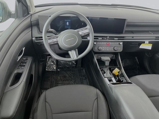Vehicle image 19 of 24