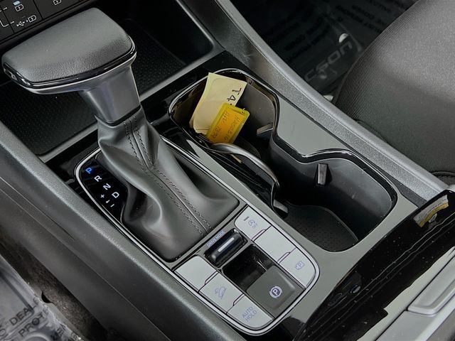 Vehicle image 15 of 24