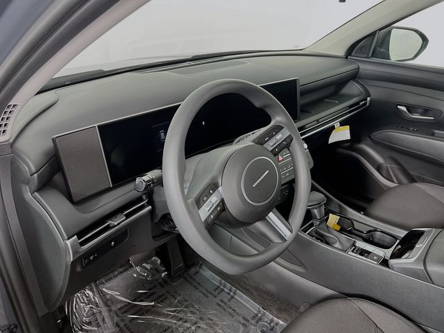Vehicle image 8 of 24