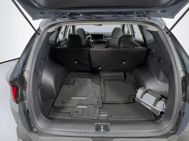 Vehicle image 22 of 24