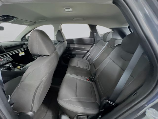 Vehicle image 21 of 24