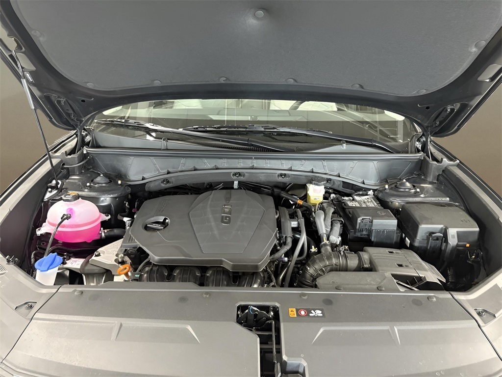 Vehicle image 10 of 25