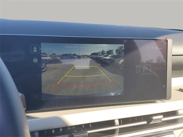 Vehicle image 25 of 36