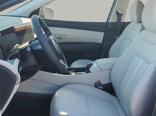 Vehicle image 17 of 36