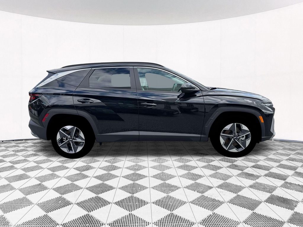 Vehicle image 7 of 22