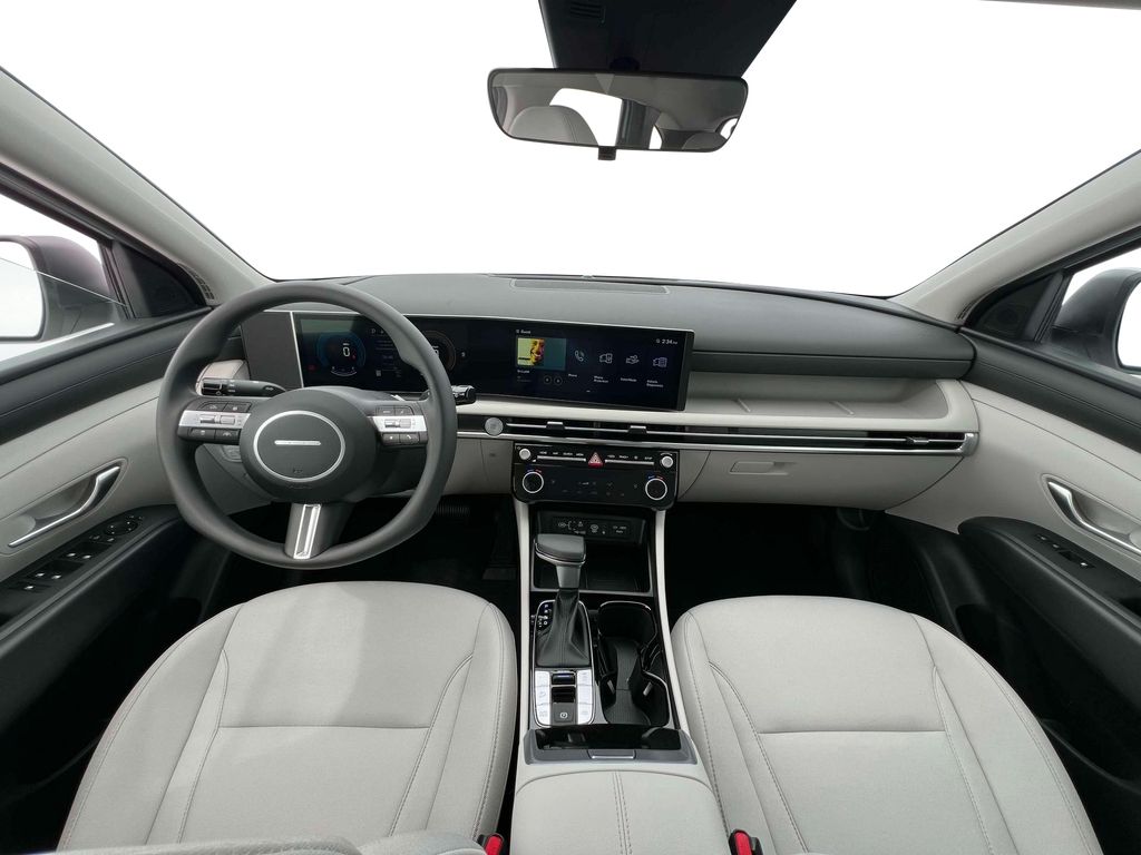 Vehicle image 15 of 22