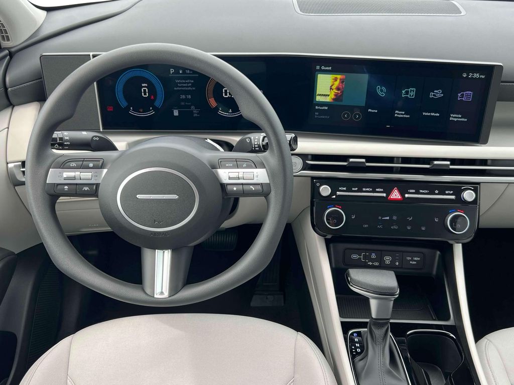 Vehicle image 20 of 22