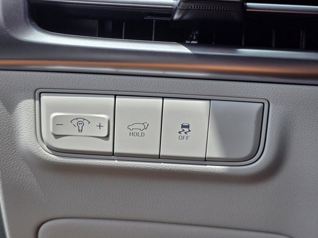 Vehicle image 28 of 30