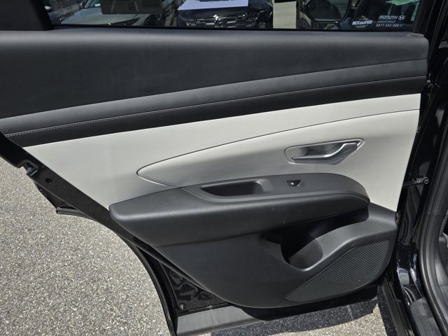 Vehicle image 10 of 30
