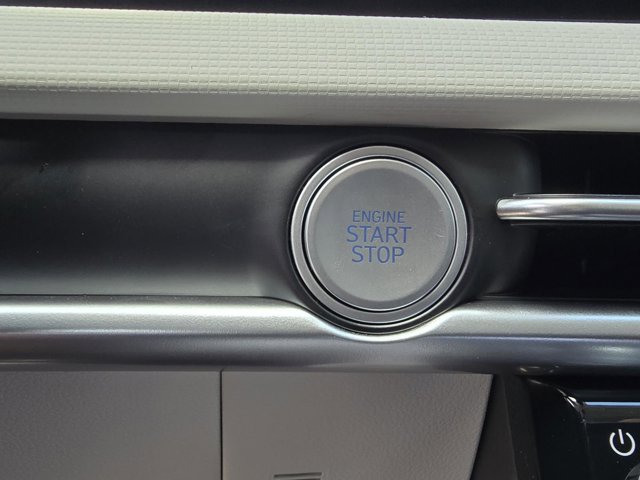 Vehicle image 23 of 30
