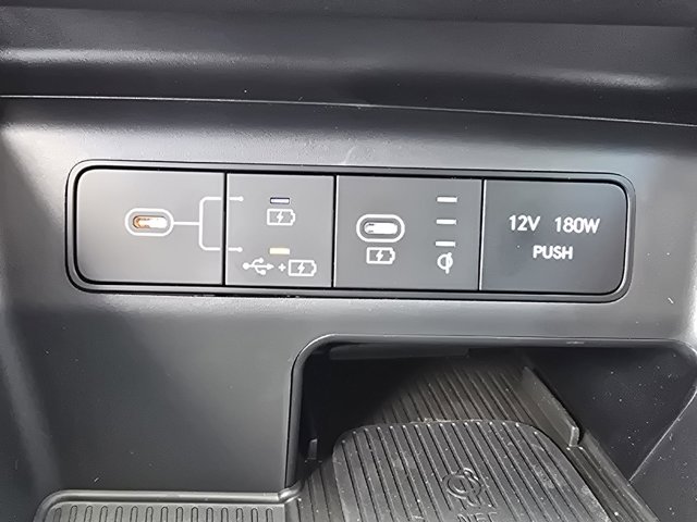 Vehicle image 21 of 30