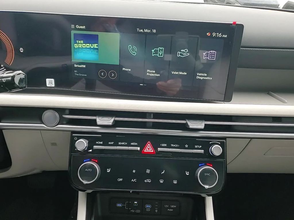 Vehicle image 17 of 23