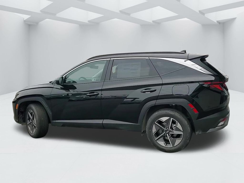 Vehicle image 9 of 23