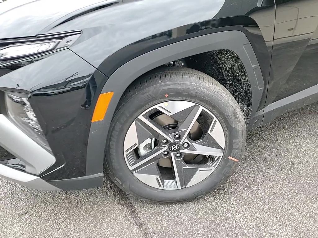 Vehicle image 10 of 23