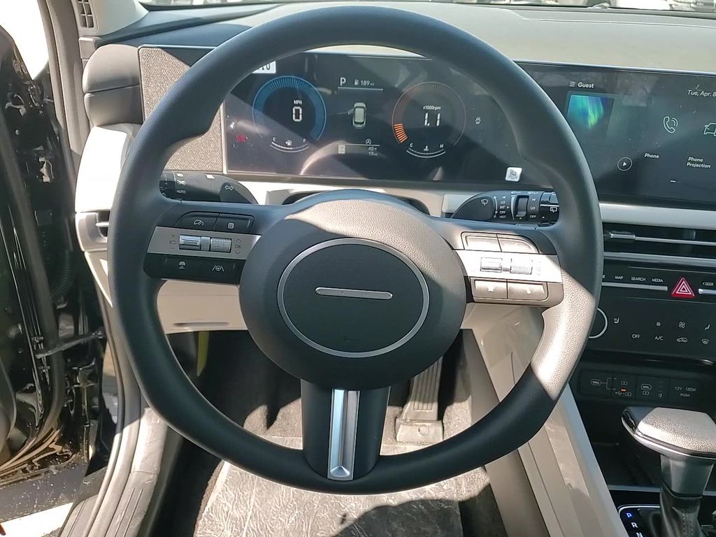 Vehicle image 20 of 24