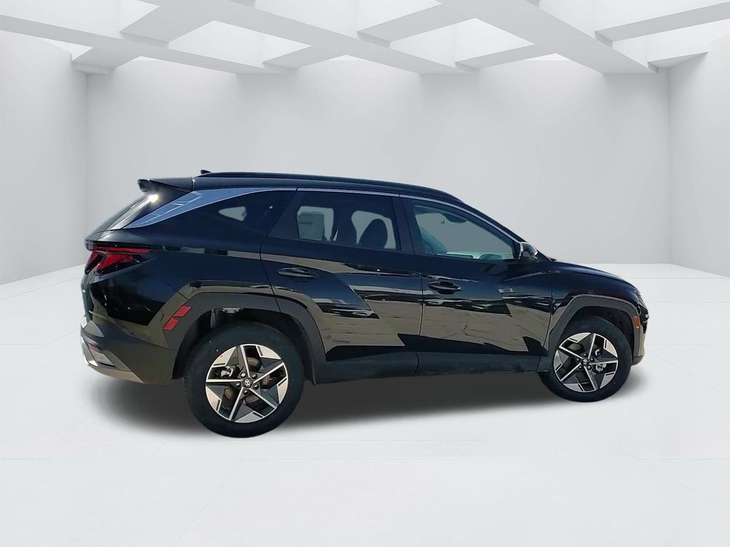 Vehicle image 5 of 24