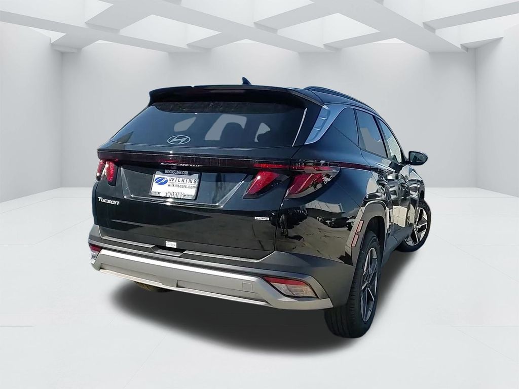 Vehicle image 6 of 24