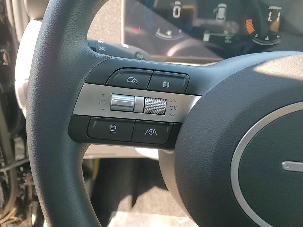 Vehicle image 15 of 24