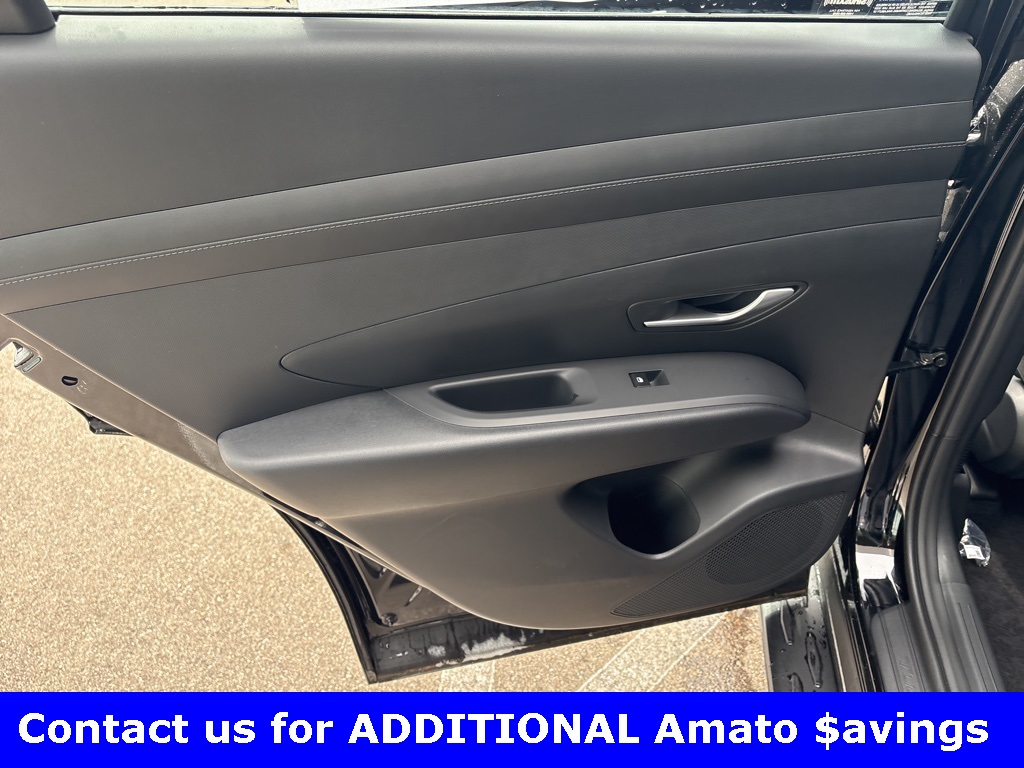Vehicle image 22 of 28