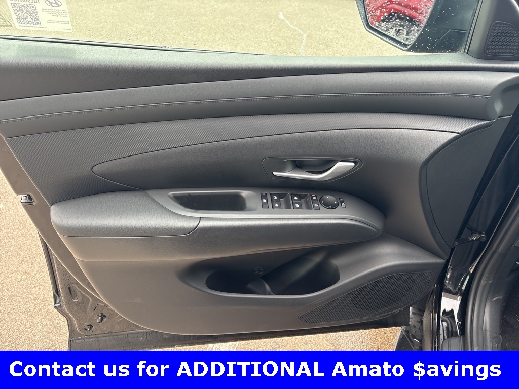 Vehicle image 12 of 28