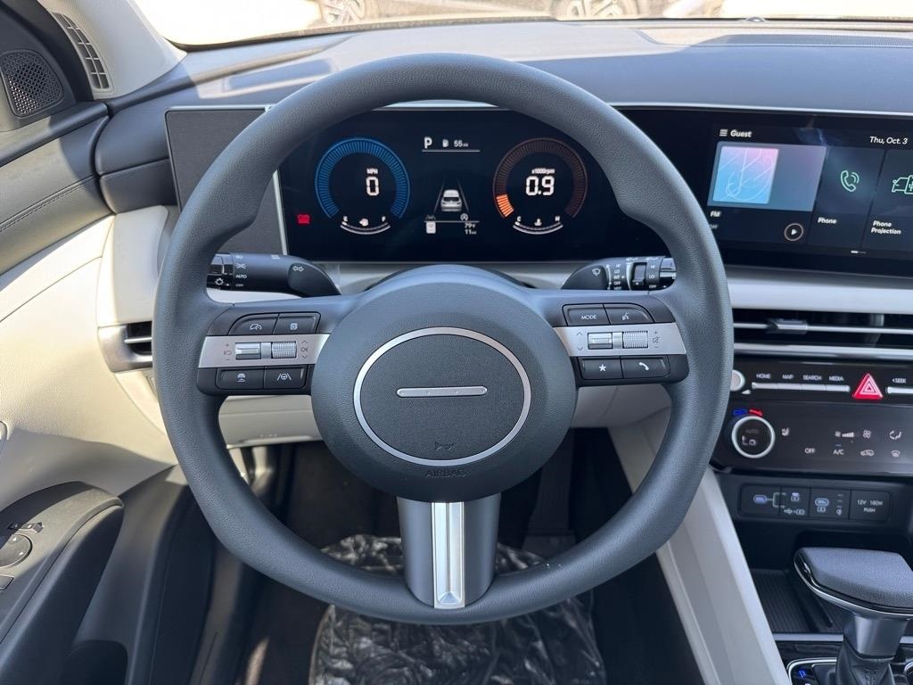 Vehicle image 6 of 12