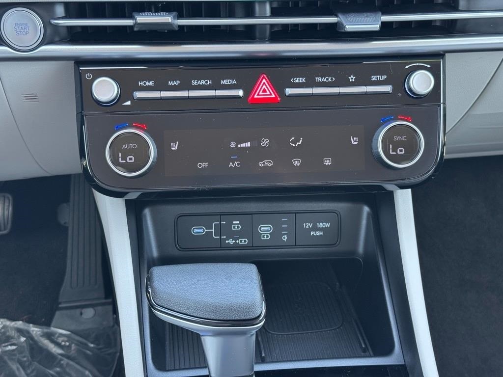 Vehicle image 8 of 12