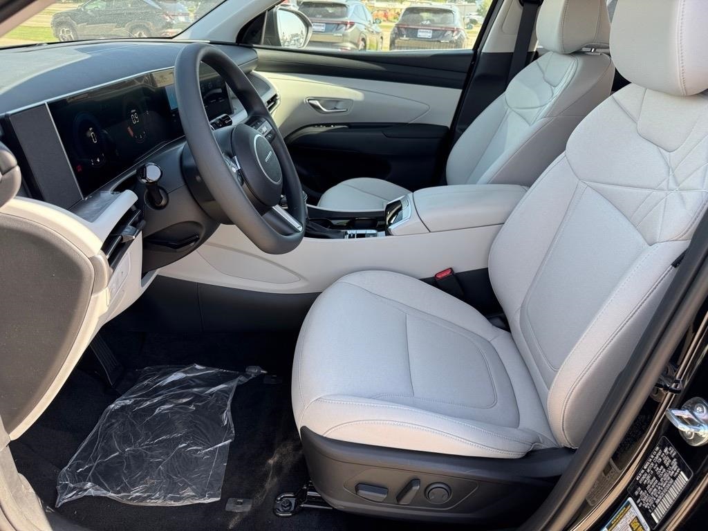 Vehicle image 4 of 12