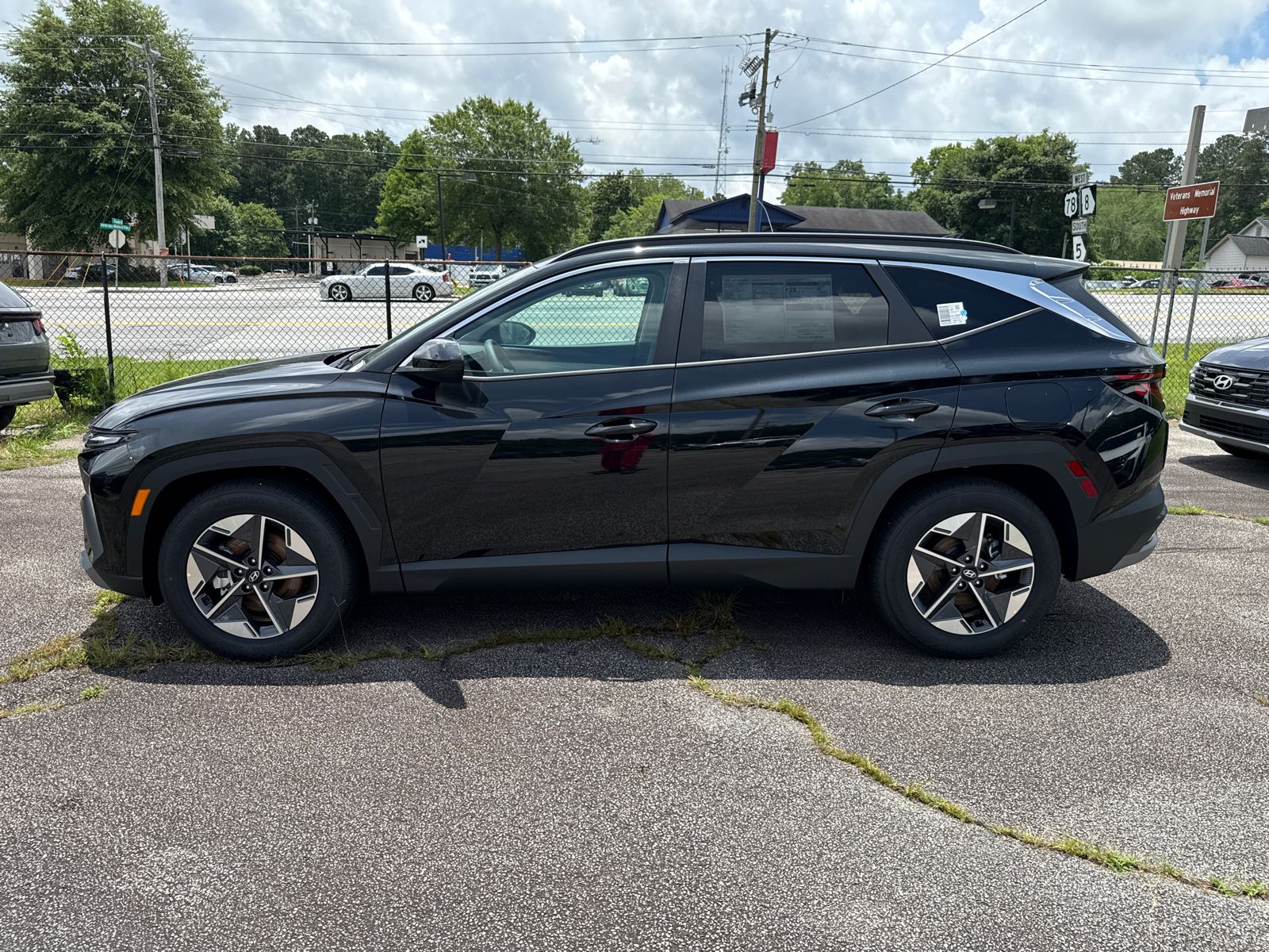Vehicle image 8 of 40