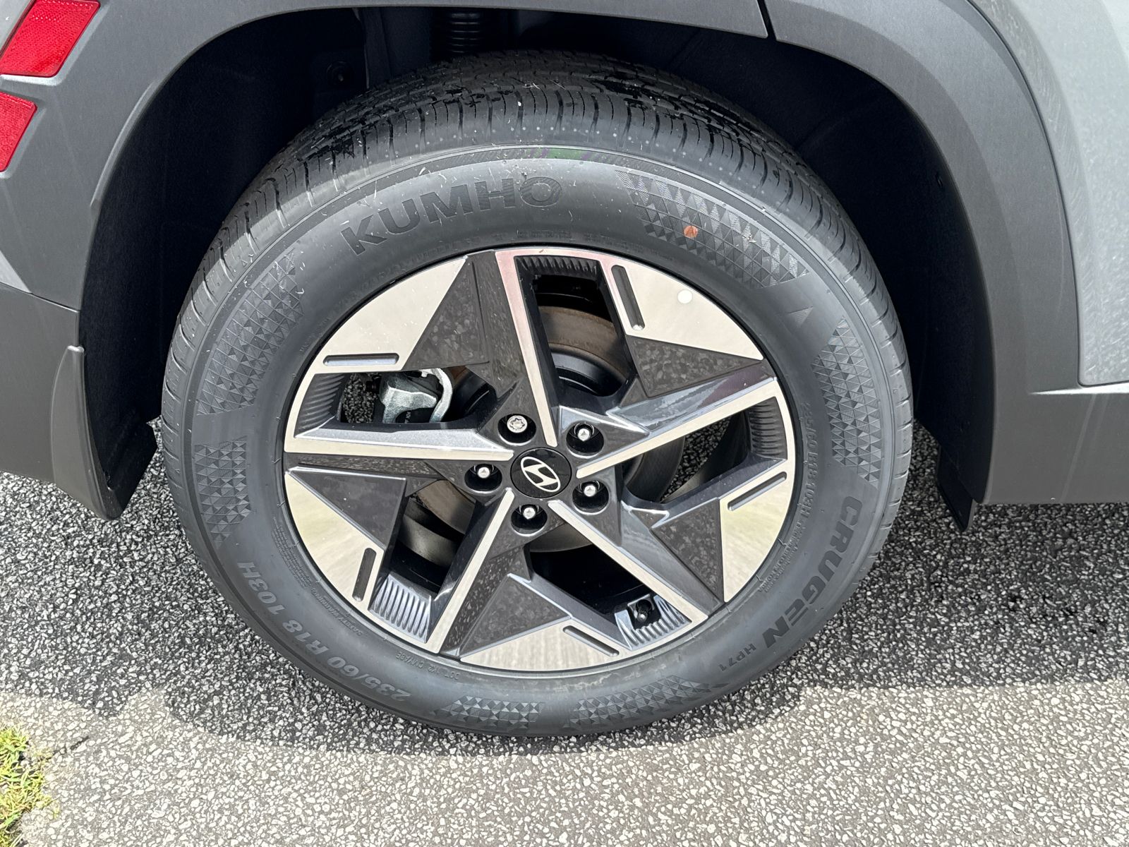 Vehicle image 17 of 40