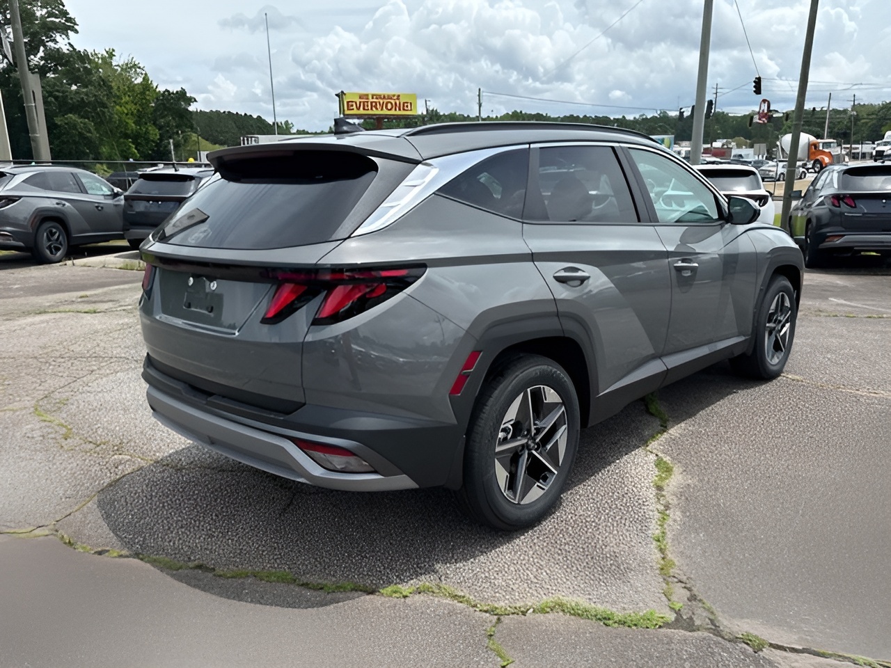 Vehicle image 37 of 40