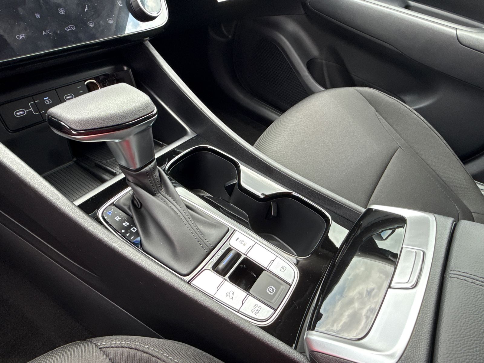 Vehicle image 31 of 40