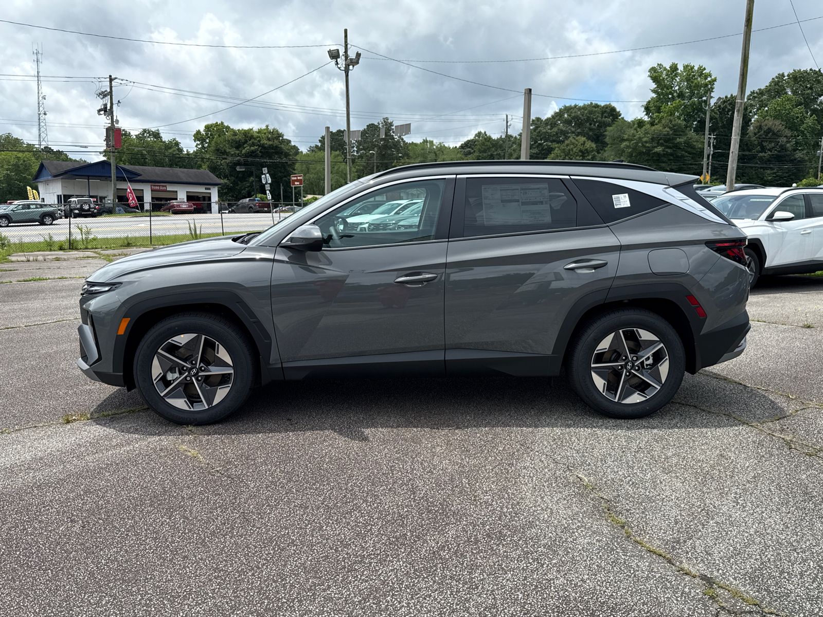Vehicle image 8 of 40