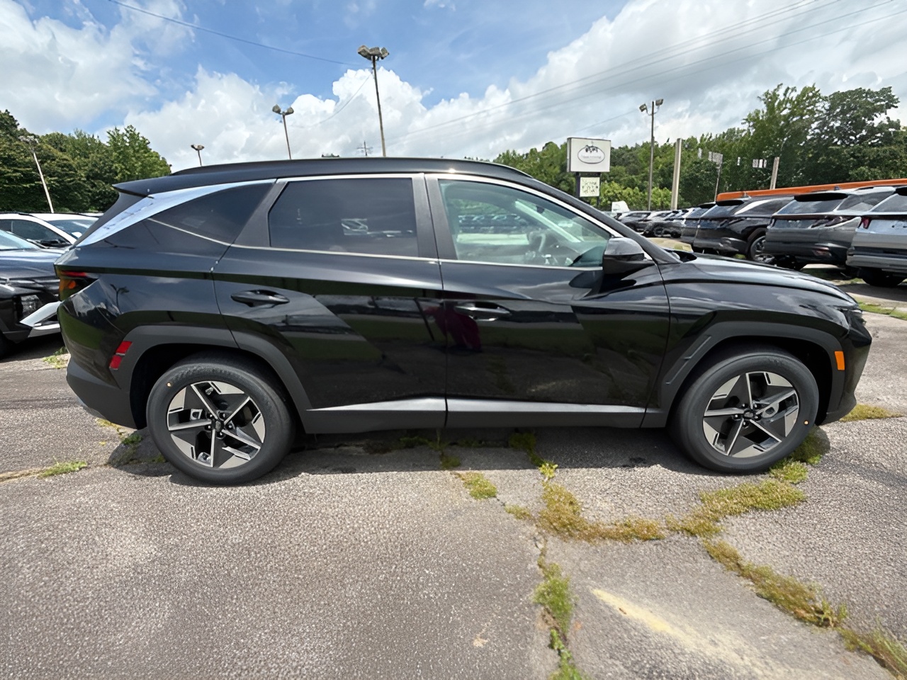 Vehicle image 36 of 40