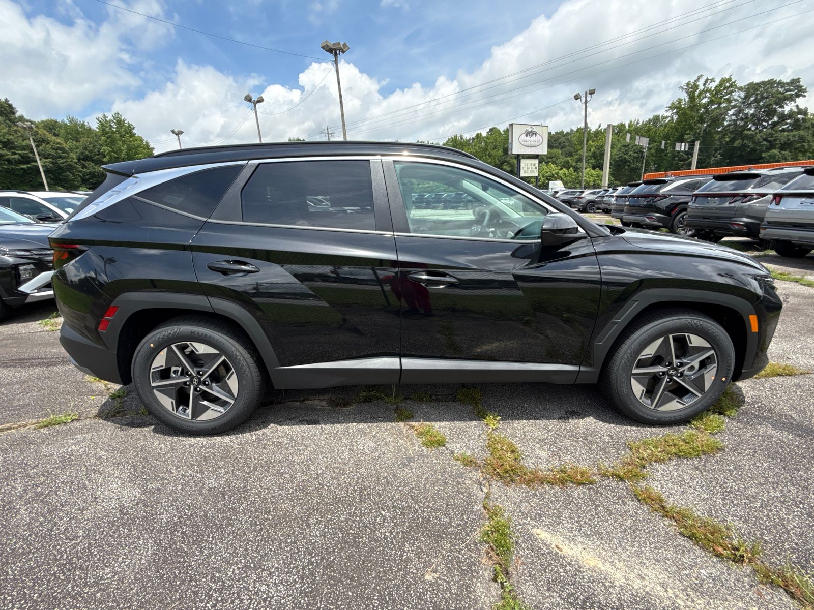 Vehicle image 4 of 40